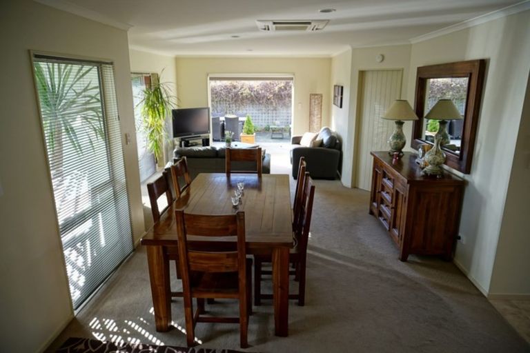 Photo of property in 8 Sackville Street, Martinborough, 5711