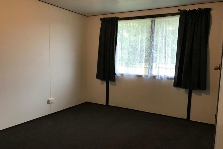 Photo of property in 2 Sequoia Place, Pukete, Hamilton, 3200