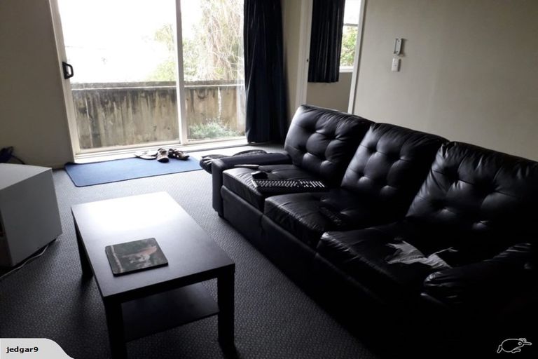 Photo of property in 1/9 Pemberton Avenue, Bayview, Auckland, 0629