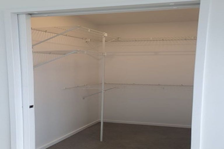 Photo of property in 15/62 Spenmoor Street, Newlands, Wellington, 6037