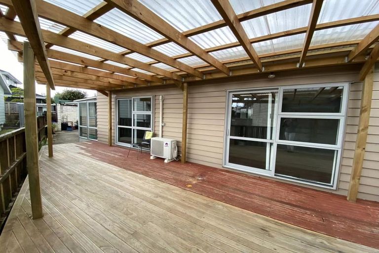 Photo of property in 30 Mander Place, Bucklands Beach, Auckland, 2012