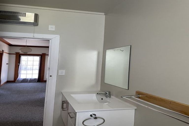 Photo of property in 41 Norton Park Avenue, Fairfield, Lower Hutt, 5011