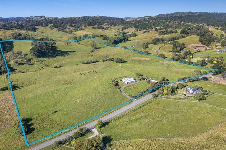 Photo of property in 211 Stoney Creek Road, Kaukapakapa, 0873