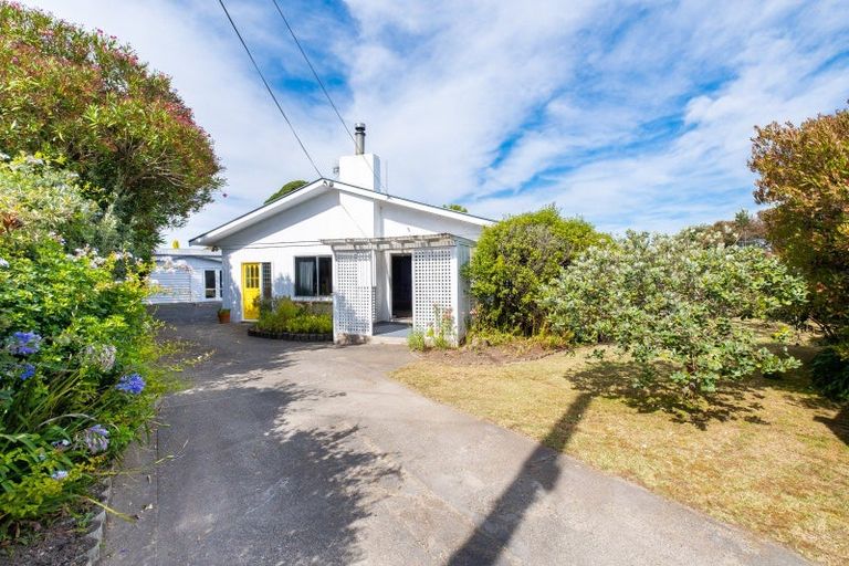 Photo of property in 2 O'connell Road, Bay View, Napier, 4104