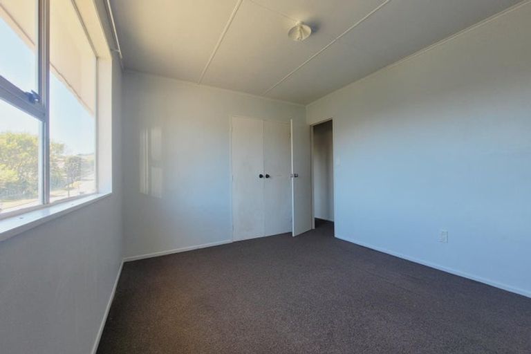 Photo of property in 139 Driver Crescent, Cannons Creek, Porirua, 5024