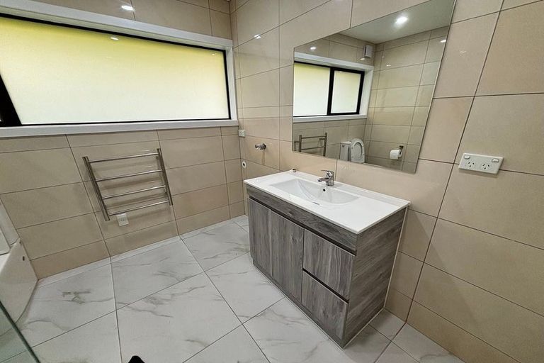 Photo of property in 60 Lynden Avenue, Hillcrest, Auckland, 0627