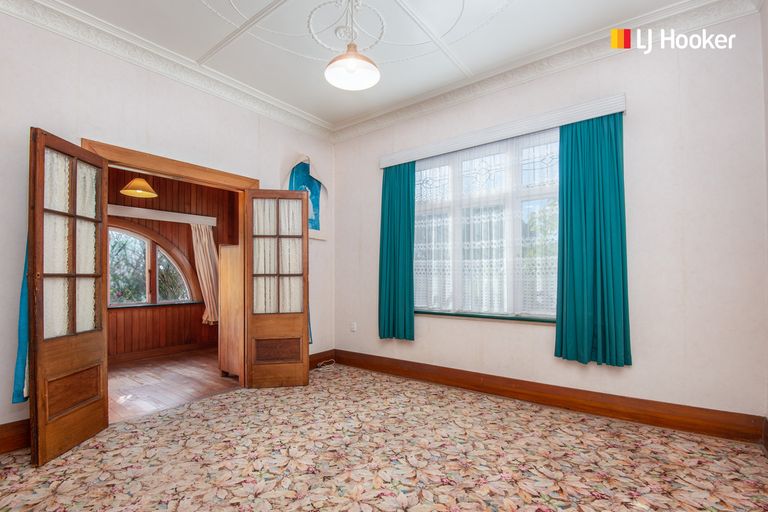 Photo of property in 105 Macandrew Road, South Dunedin, Dunedin, 9012