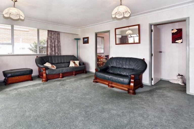 Photo of property in 3/2 Routley Drive, Glen Eden, Auckland, 0602