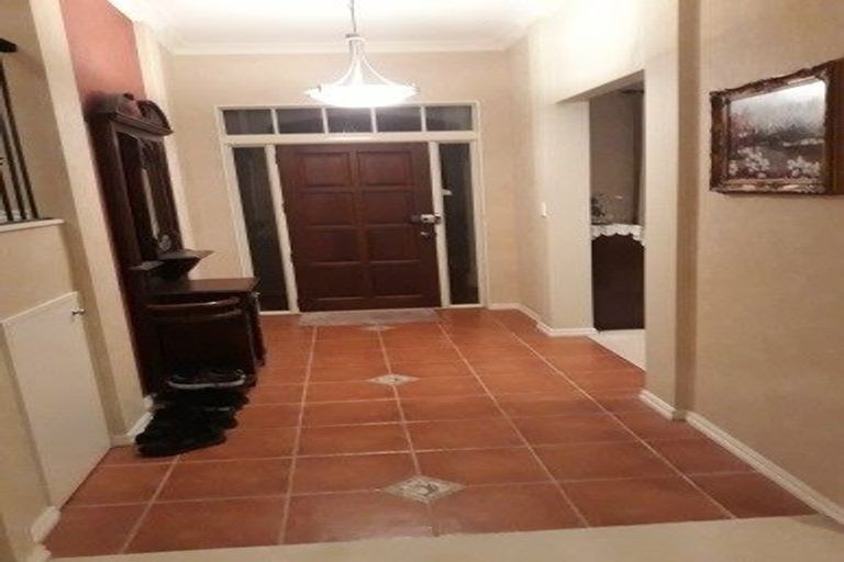 Photo of property in 16 Dairyland Drive, East Tamaki Heights, Auckland, 2016