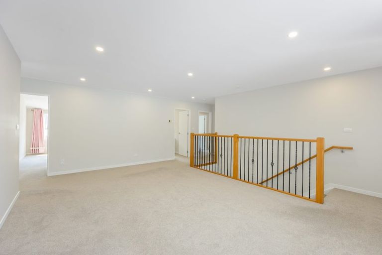 Photo of property in 42 Headland Drive, Long Bay, Auckland, 0630