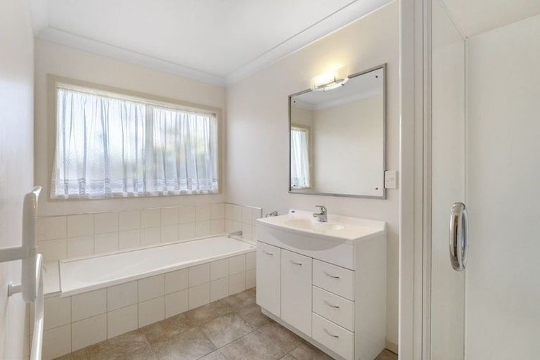 Photo of property in 24b Reeve Street, Levin, 5510