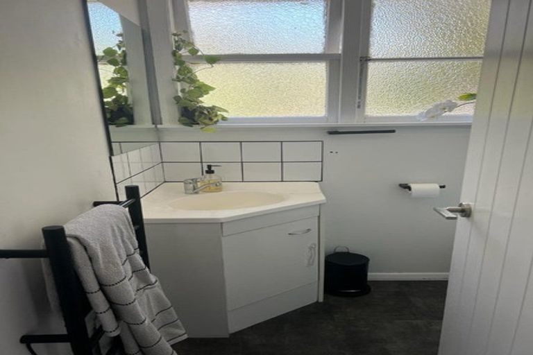 Photo of property in 6 Princess Street, Martinborough, 5711