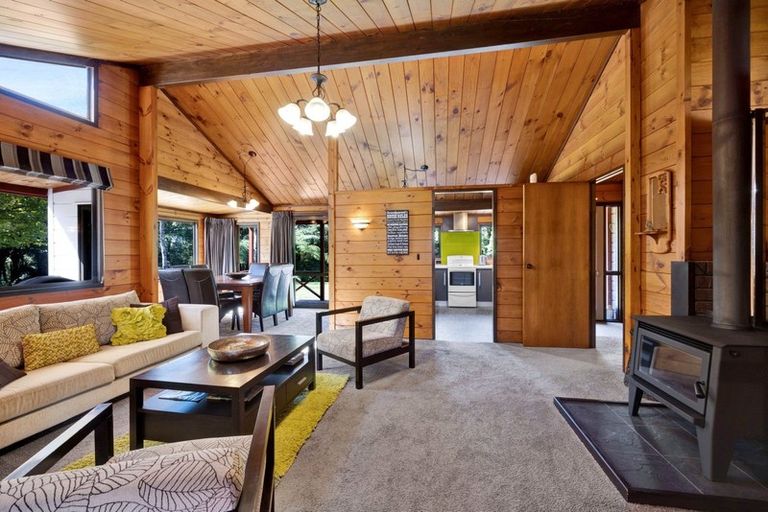 Photo of property in 1760 Mountain Road, Inglewood, 4386