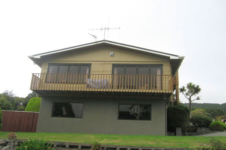 Photo of property in 13 Oriel Avenue, Tawa, Wellington, 5028