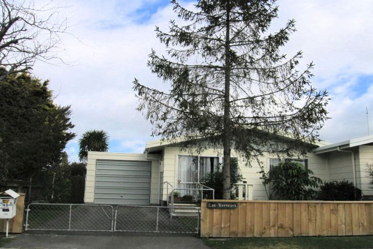 Photo of property in 40 Wynyard Crescent, Tamatea, Napier, 4112