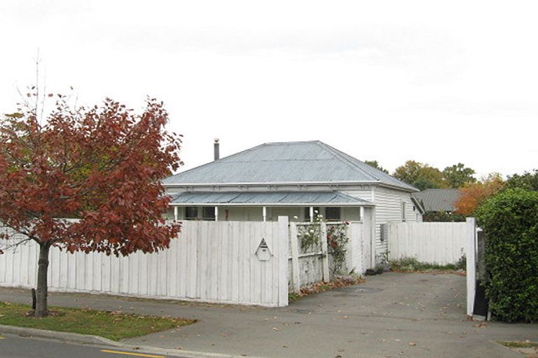 Photo of property in 127 Yaldhurst Road, Sockburn, Christchurch, 8042