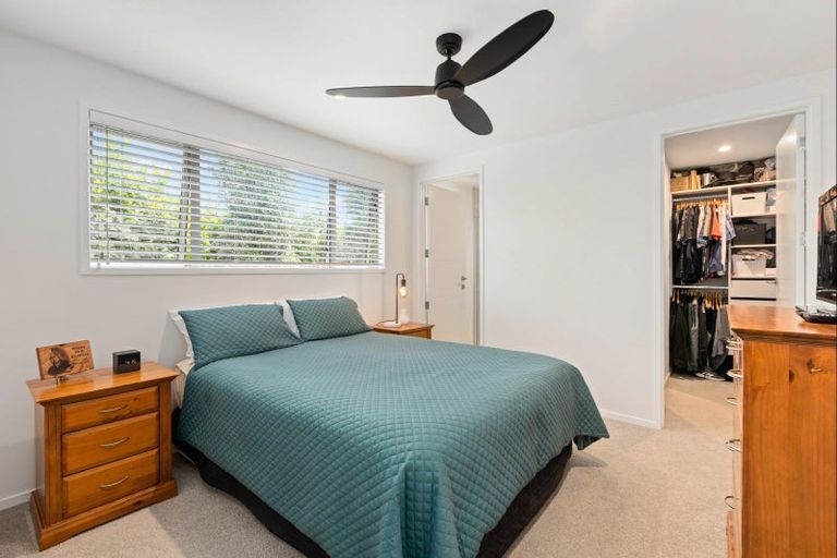 Photo of property in 36 Boocock Crescent, Orewa, 0931