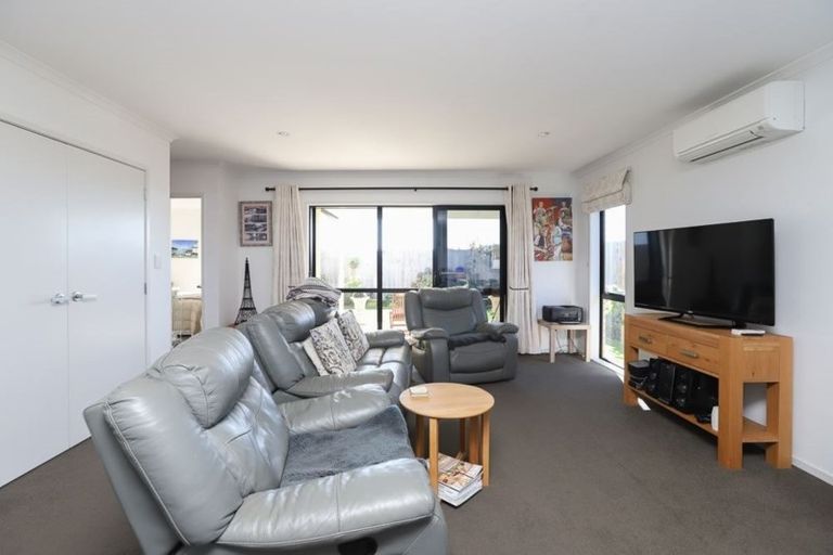 Photo of property in 8/11 Errol Close, Burbush, Hamilton, 3288