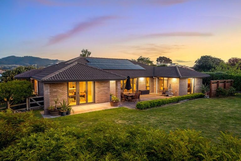 Photo of property in 1 Simpson Crescent, Raumati Beach, Paraparaumu, 5032