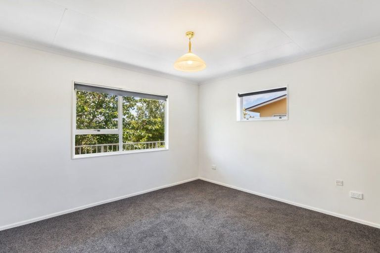 Photo of property in 28a Marchant Place, Westown, New Plymouth, 4310