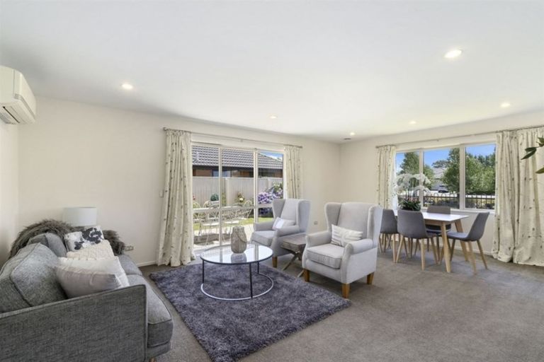 Photo of property in 19 Famille Close, Yaldhurst, Christchurch, 8042