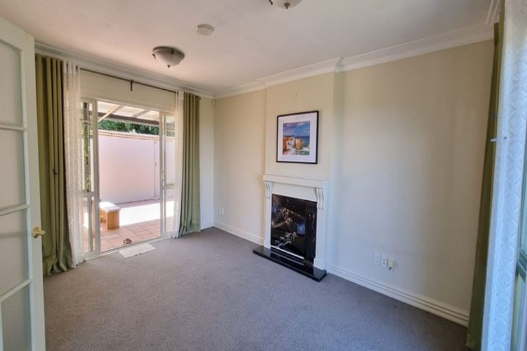 Photo of property in 25a Sycamore Drive, Sunnynook, Auckland, 0620