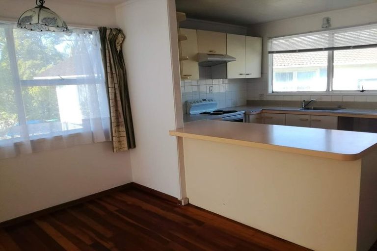 Photo of property in 26 Salamanca Road, Sunnynook, Auckland, 0620