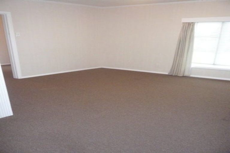 Photo of property in 23 Clevedon Road, Papakura, 2110