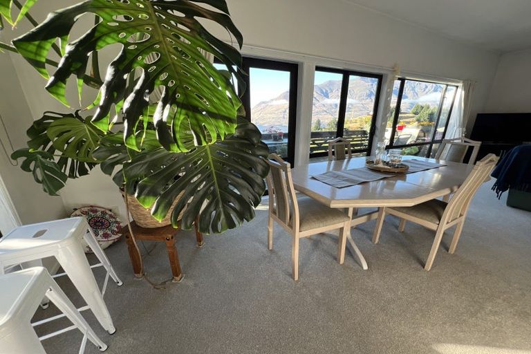 Photo of property in 37b Greenstone Place, Fernhill, Queenstown, 9300