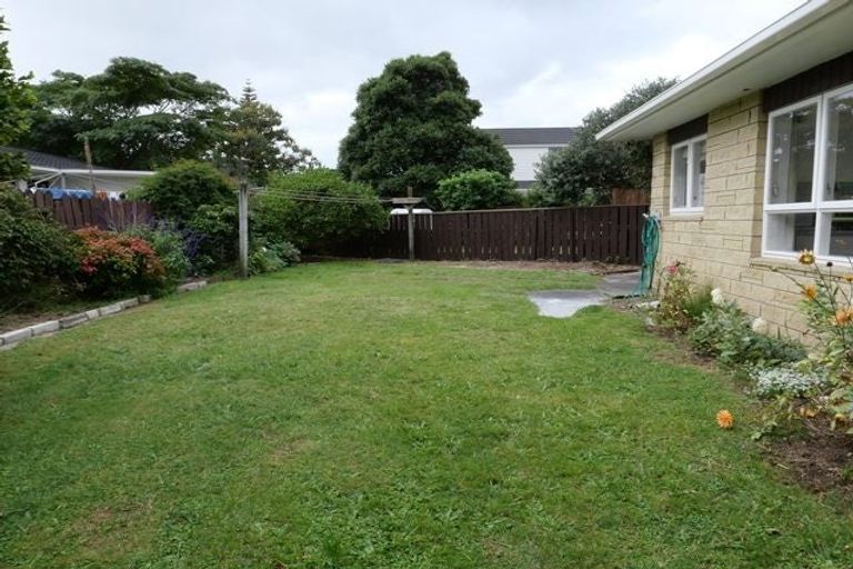 Photo of property in 2 Princeton Road, Raumati Beach, Paraparaumu, 5032