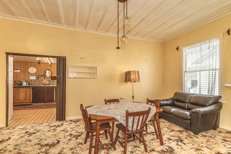 Photo of property in 49 Honi Taipua Street, Manakau, Levin, 5573