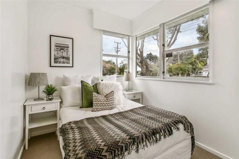 Photo of property in 1/29 Woodside Road, Massey, Auckland, 0614