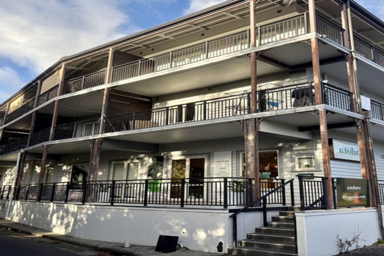 Photo of property in The Grand Apartments, 2c/4 Kell Drive, Albany, Auckland, 0632