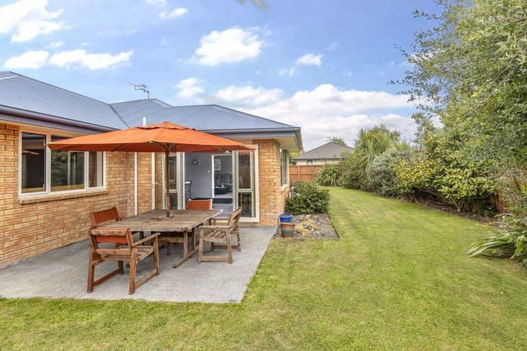 Photo of property in 98 Charles Street, Rangiora, 7400