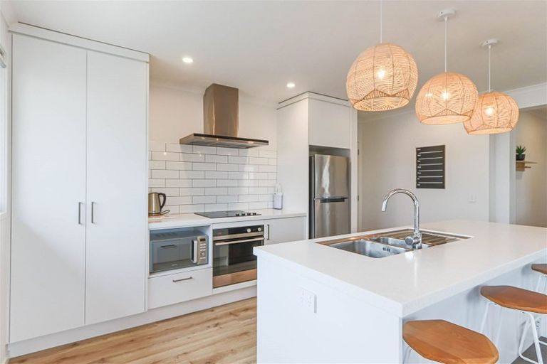 Photo of property in 7 Toutouwai Lane, Inglewood, 4330