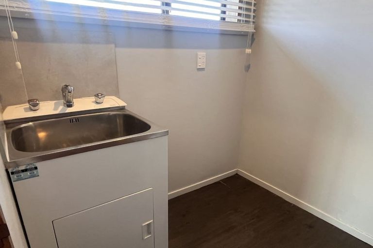 Photo of property in 32 Karnak Crescent, Russley, Christchurch, 8042