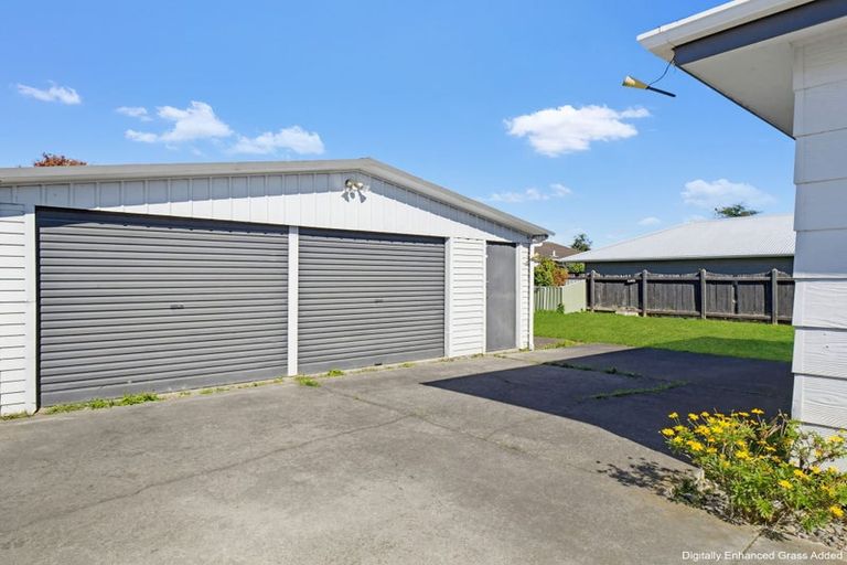Photo of property in 22 Peter Hall Drive, Kelvin Grove, Palmerston North, 4414