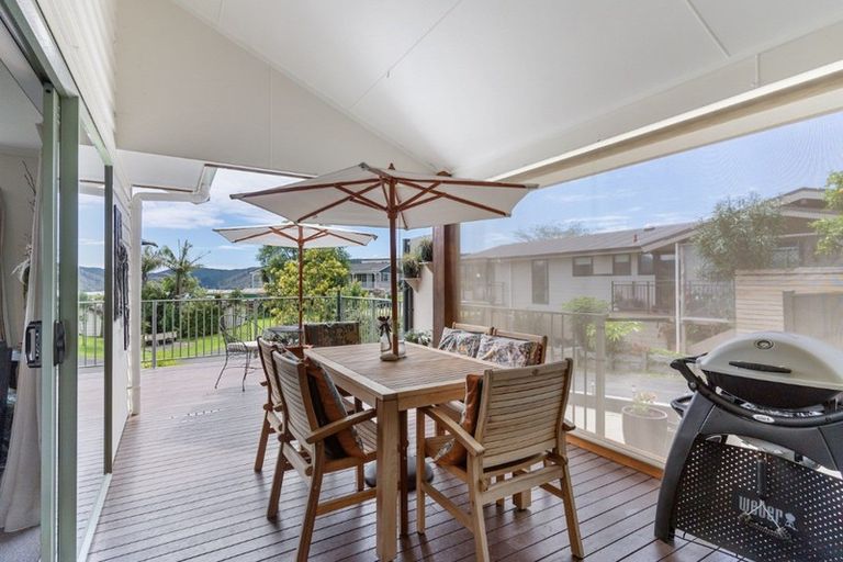 Photo of property in 117 Bruce Wallace Place, Whangamata, 3620