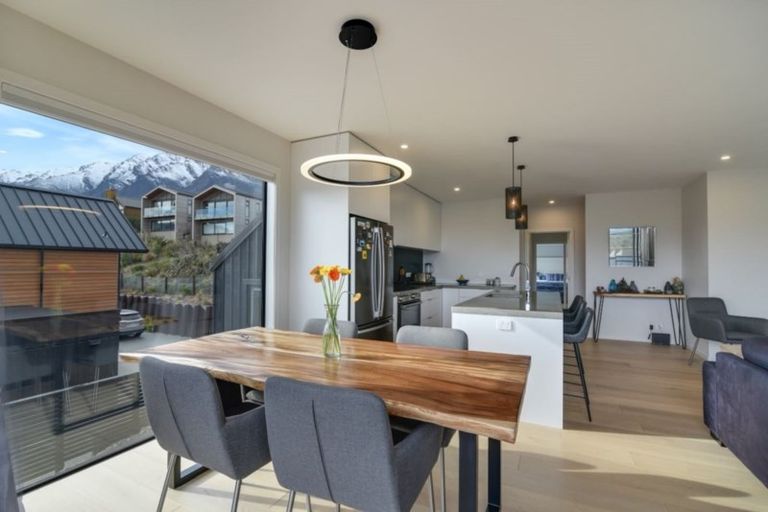Photo of property in 39 Rannoch Drive, Jacks Point, Queenstown, 9371