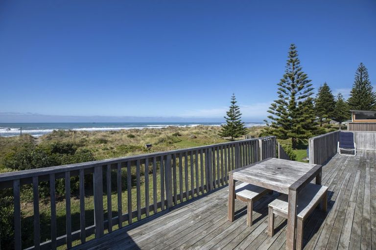 Photo of property in 75 Blue Pacific Parade, Riversdale Beach, Masterton, 5872