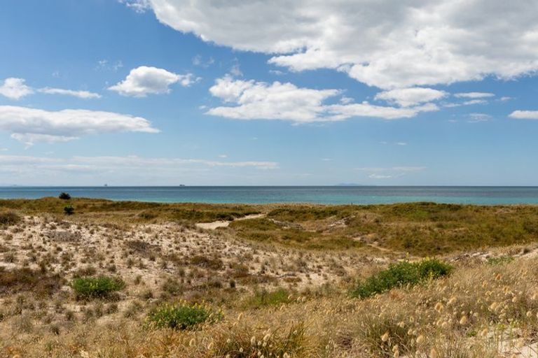 Photo of property in 960a Papamoa Beach Road, Papamoa Beach, Papamoa, 3118