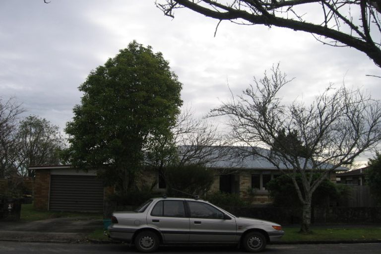 Photo of property in 1 Alanbrooke Place, Beerescourt, Hamilton, 3200