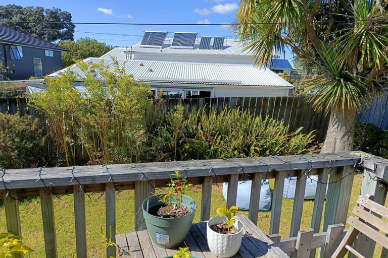Photo of property in 1/36 Parr Road South, Point Chevalier, Auckland, 1025