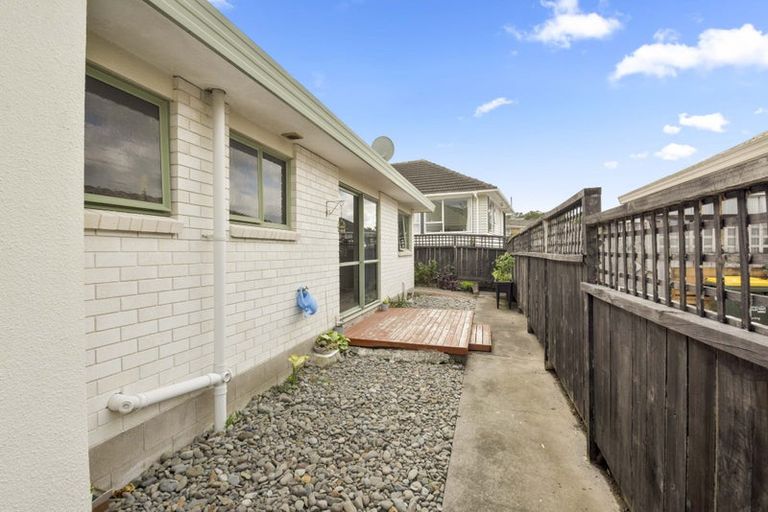 Photo of property in 1/919 Whangaparaoa Road, Manly, Whangaparaoa, 0930
