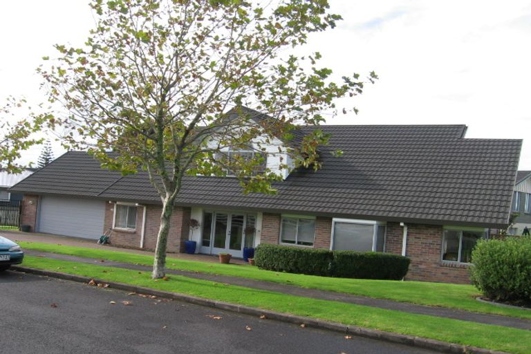 Photo of property in 2 Estuary Views, Shelly Park, Auckland, 2014