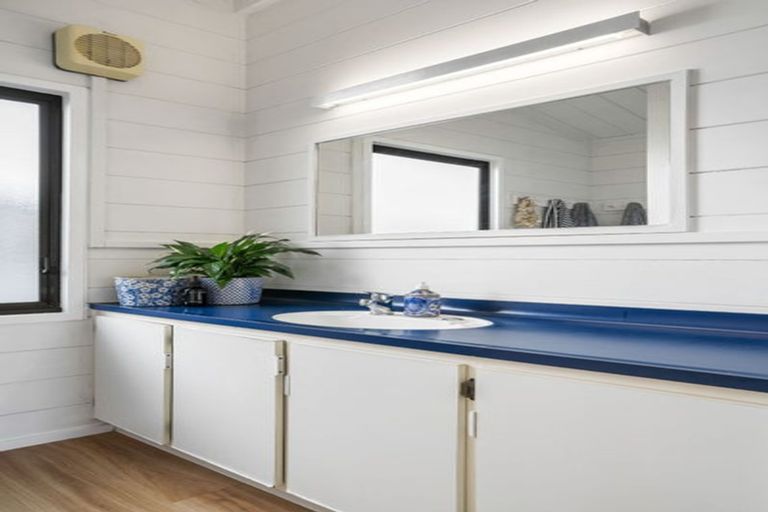 Photo of property in 12a Mcliver Place, Pauanui, Hikuai, 3579