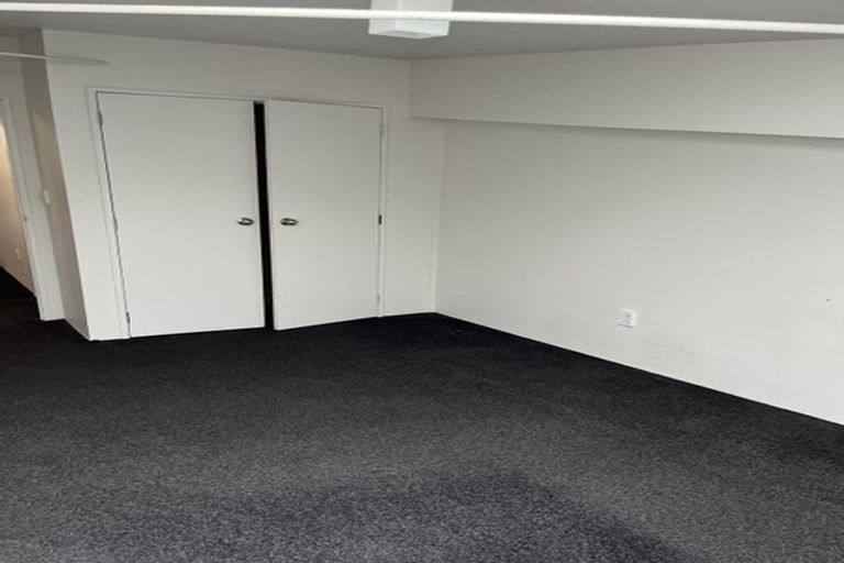 Photo of property in 8 Torrens Terrace, Mount Cook, Wellington, 6011