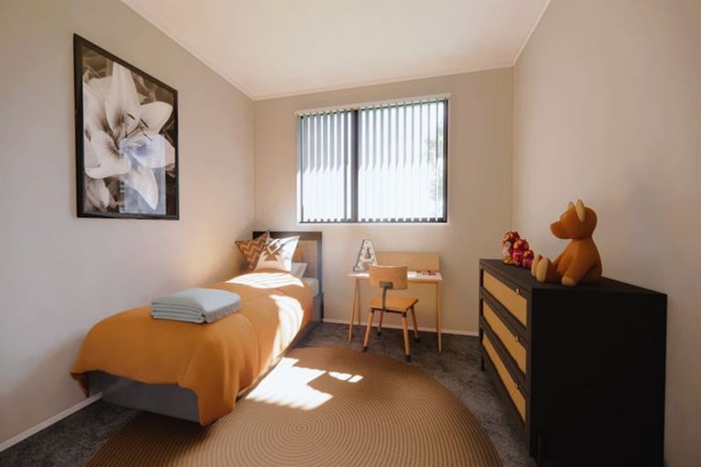 Photo of property in 2 Paapaka Way, Waiuku, 2123