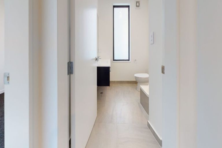 Photo of property in 10/80 Seatoun Heights Road, Seatoun, Wellington, 6022