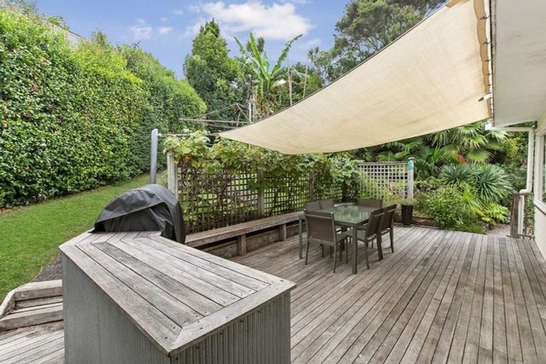 Photo of property in 1/8 Kororo Street, Northcote, Auckland, 0627